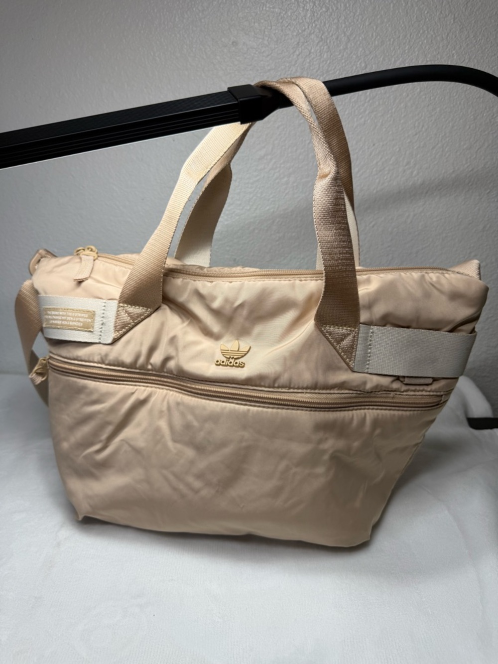 Adidas Originals Unisex-Adult Originals Puffer Shopper Tote Bag.